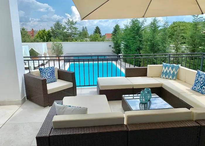 Theodora * Balatonalmádi